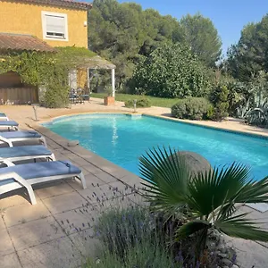 https://villa-provenale-8-personnes.fr-provencehotel.com