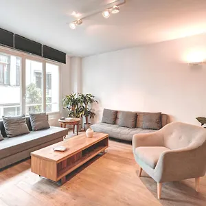 https://light-house-lodge-apartment-in-center-of-antwerp.brusselshotelsbook.com